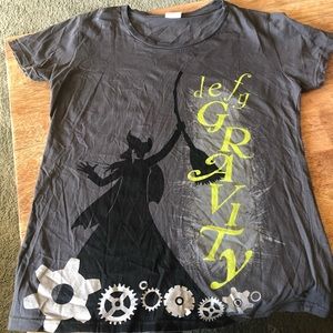 Defying gravity tee- Wicked